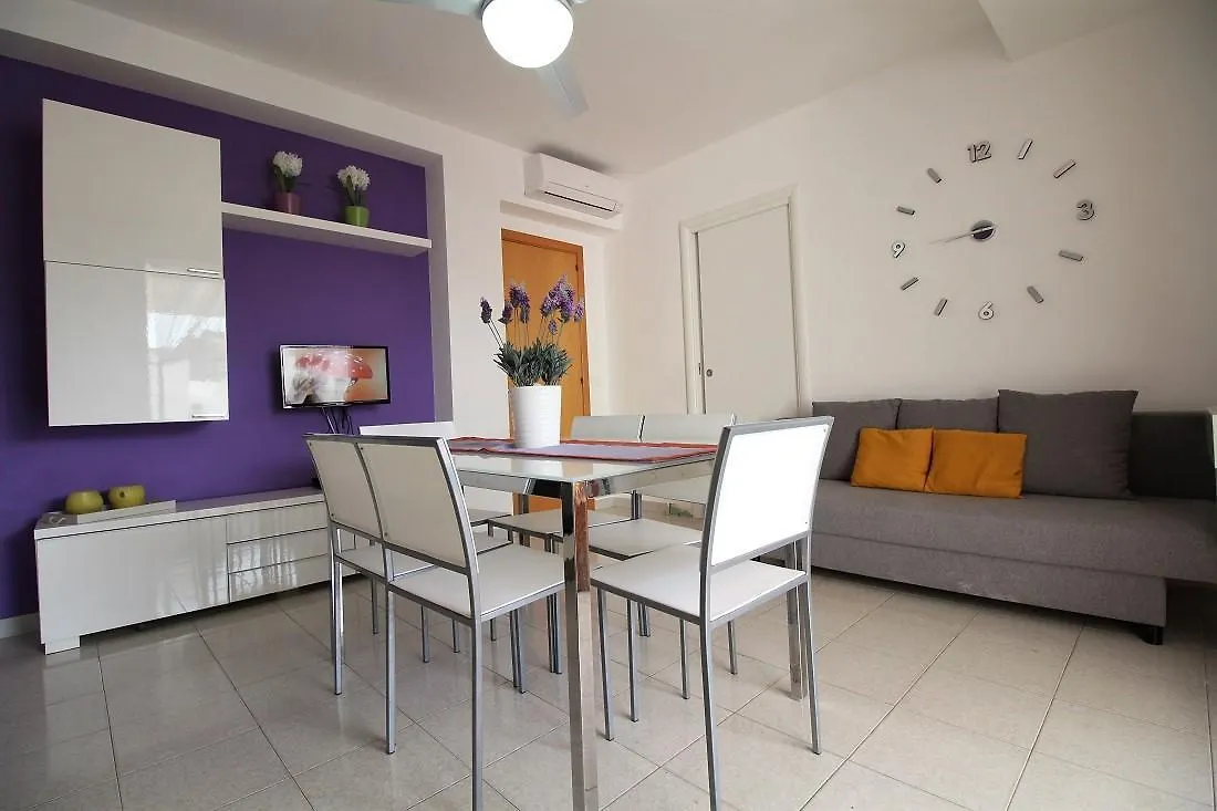 Apartment Ferienwohnung Violet House Marina di Ragusa